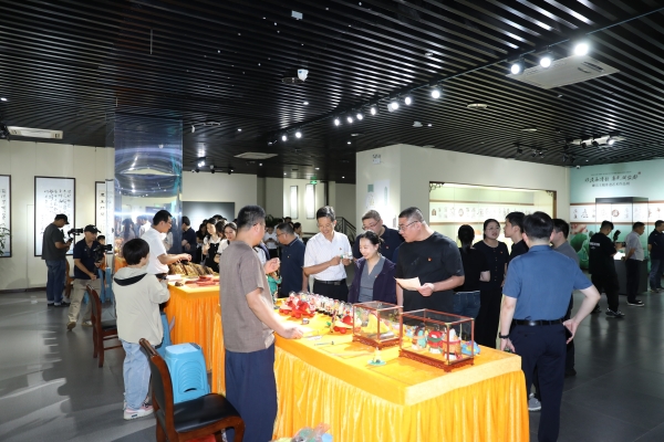 b01bd0461a5246e181ff80bef559bef1.JPG