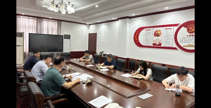 区纪委监委：深化养老服务与社会救助领域专项整治